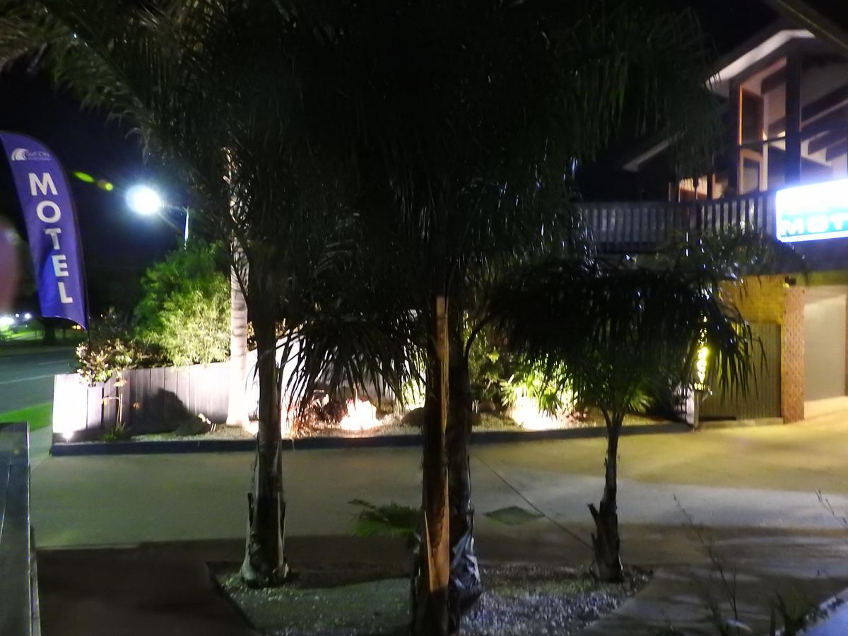 טורקי Surf City Motel מראה חיצוני תמונה